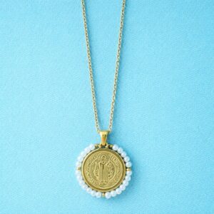 Cadena medalla de "San Benito" blanca